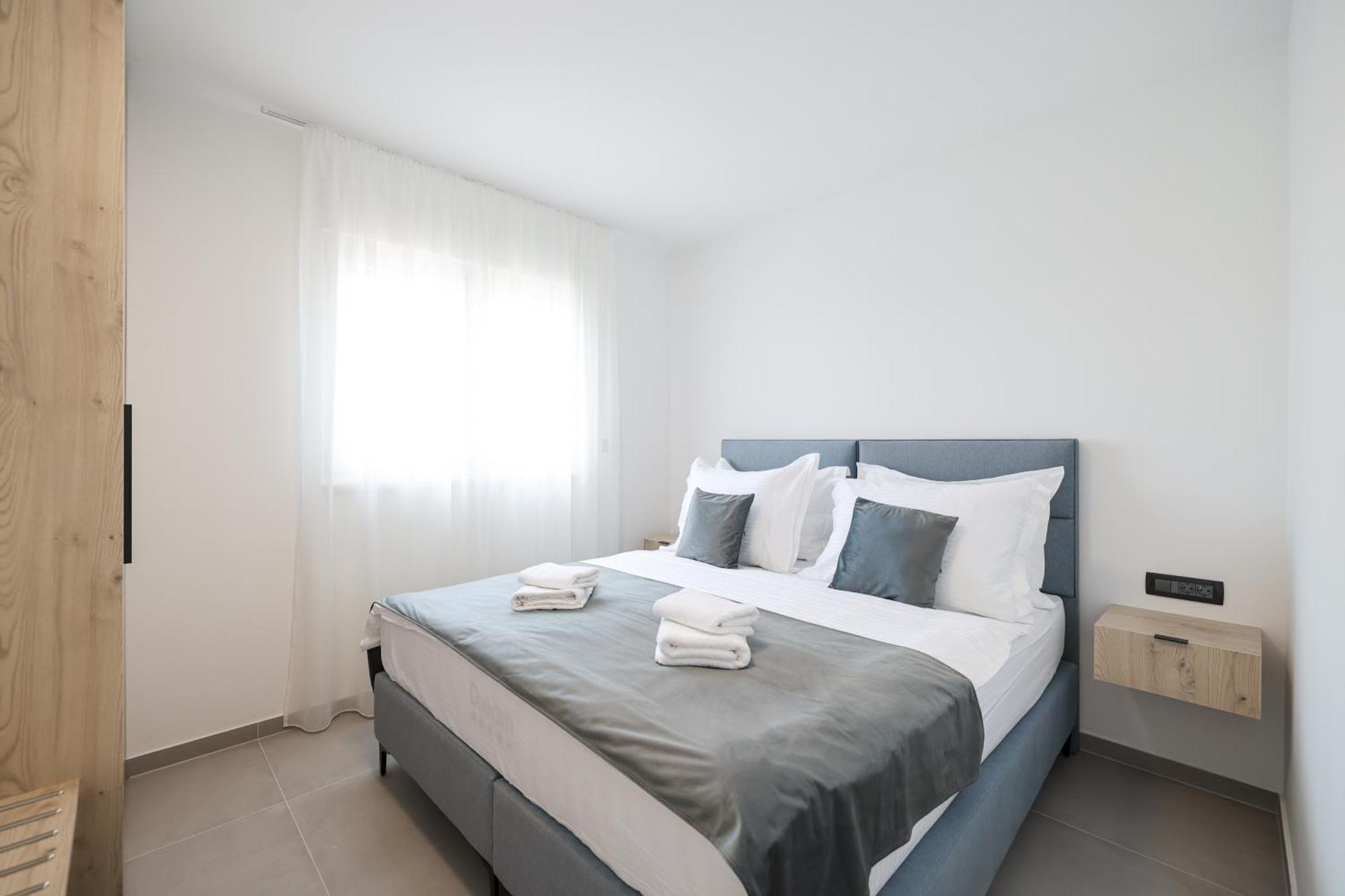 Deluxe Apartments Privlaka On The Sand ภายนอก รูปภาพ